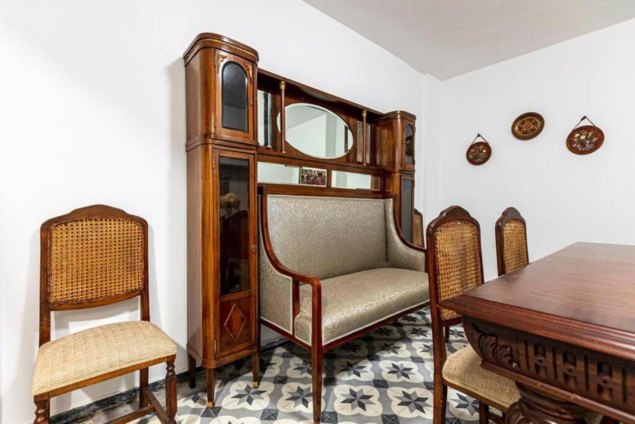 Historical 4-Br Home Steps From Besiktas Stadium & Bosphorus Views - Prime Nisantasi Location! Estambul Exterior foto